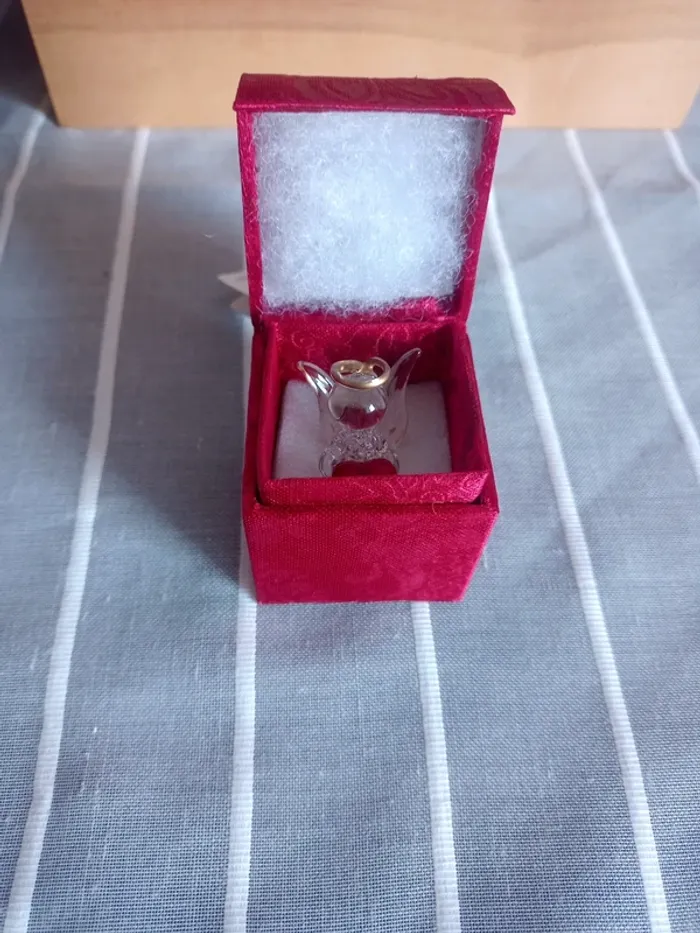 Magnifique figurine en verre ange gardien