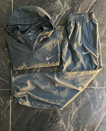 Ensemble running gris neuve taille xl
