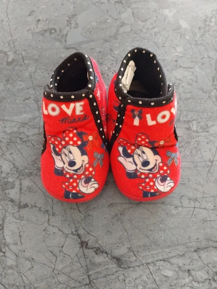 Chausson bébé minnie T.19