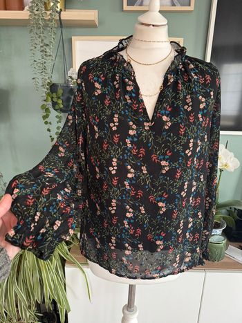 Magnifique blouse manches longues Ycoo noir fleuries taille S