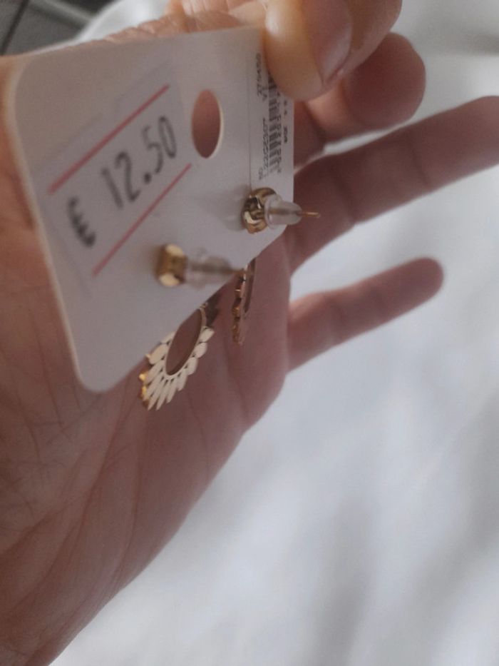 Boucles d oreilles fleurs doré et violet neuf avec étiquette - photo numéro 2