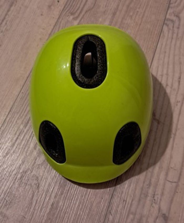 Casque Vélo bébé 500 Fluo (9 à 24 mois environ), Decathlon. - photo numéro 2