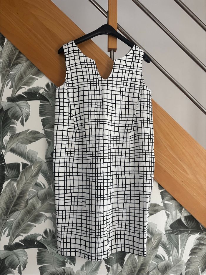 Robe sinéquanone neuve avec étiquette effet quadrillage noir et blanc