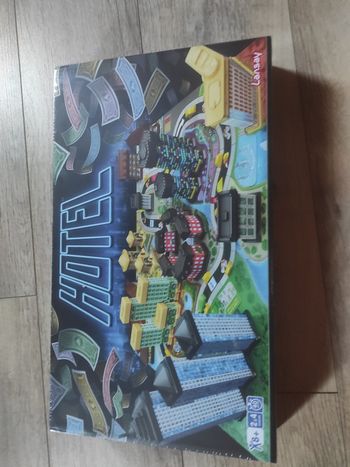 Jeu de société hôtel neuf