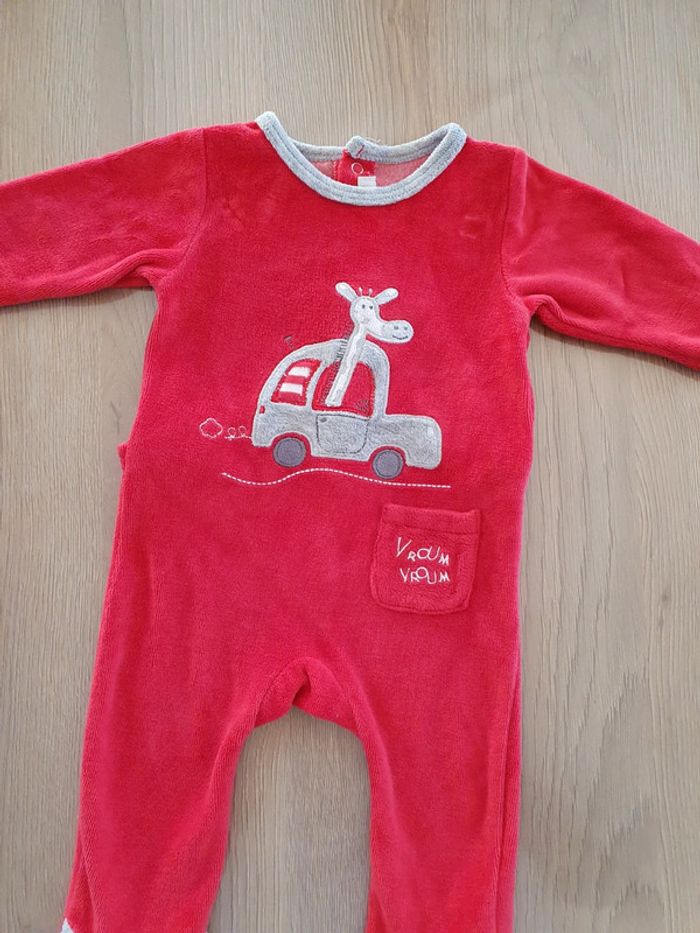 Pyjama 3 mois rouge voiture girafe gémo