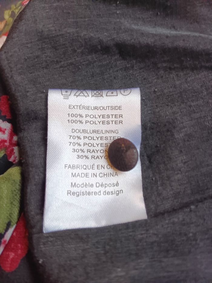 Blouse en voile avec des motifs à fleurs - photo numéro 4