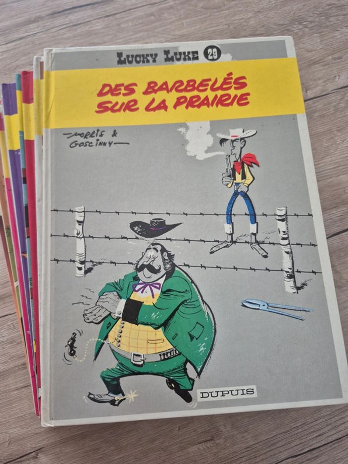 Lot de 9 bandes dessinées Lucky luke - photo numéro 2