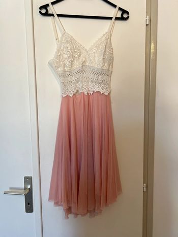 Robe à dentelle taille M