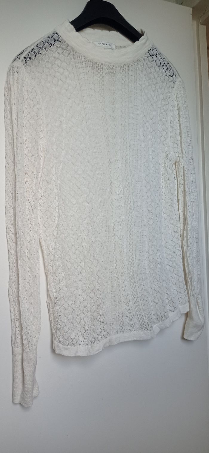 Haut en dentelle écru