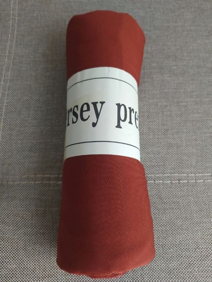 Voile hijab en jersey premium rouge maronné - photo numéro 4