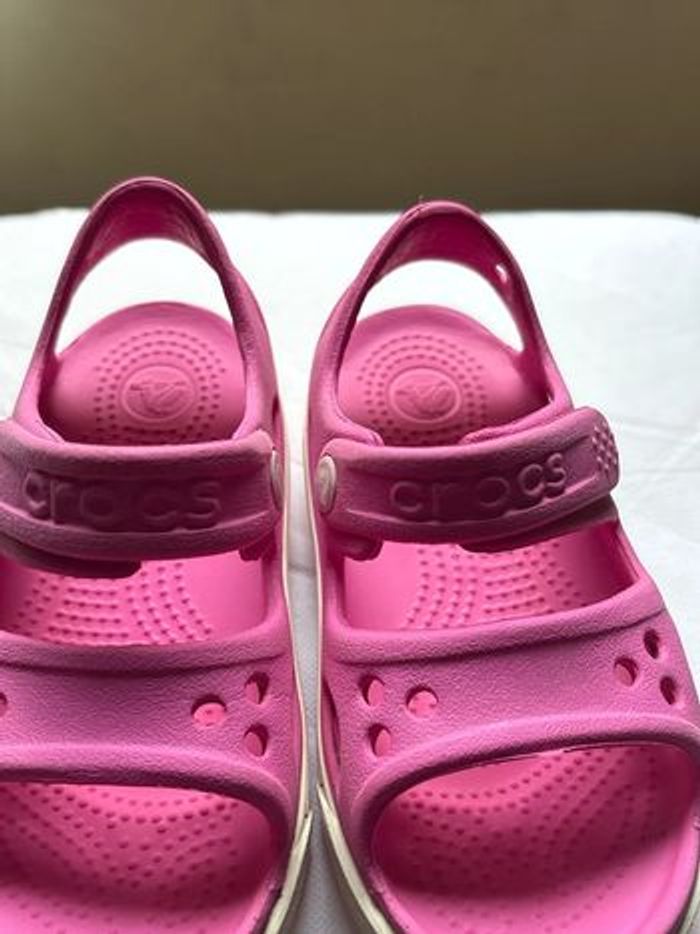 Sandales crocs taille 25 - photo numéro 2