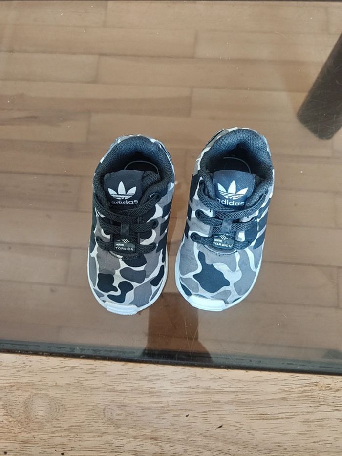Baskets Adidas p.19 - photo numéro 11