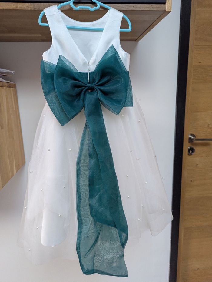 Robe blanche et verte cérémonie 2ans - photo numéro 2