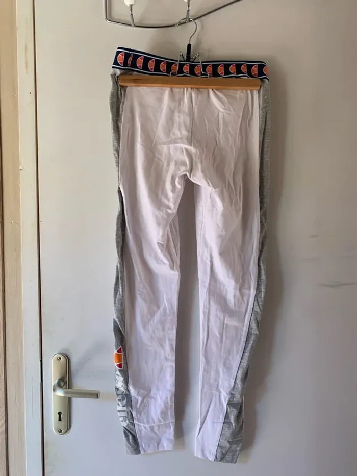 Legging taille neuf sans étiquette - photo numéro 2