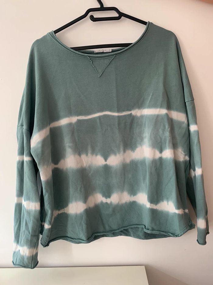Pull d’été vert d’eau tie and dye