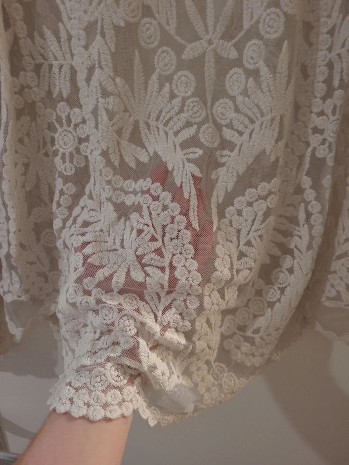 Blouse femme manche longue en dentelle col arrondi manche un peu ample Taille Unique TBE mim - photo numéro 3