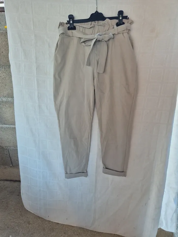 pantalon beige taille 36