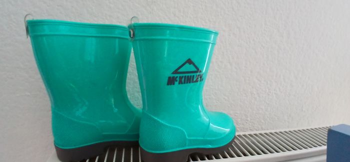 Bottes de pluie pointure 22 de la marque MC kinley. Mixte
