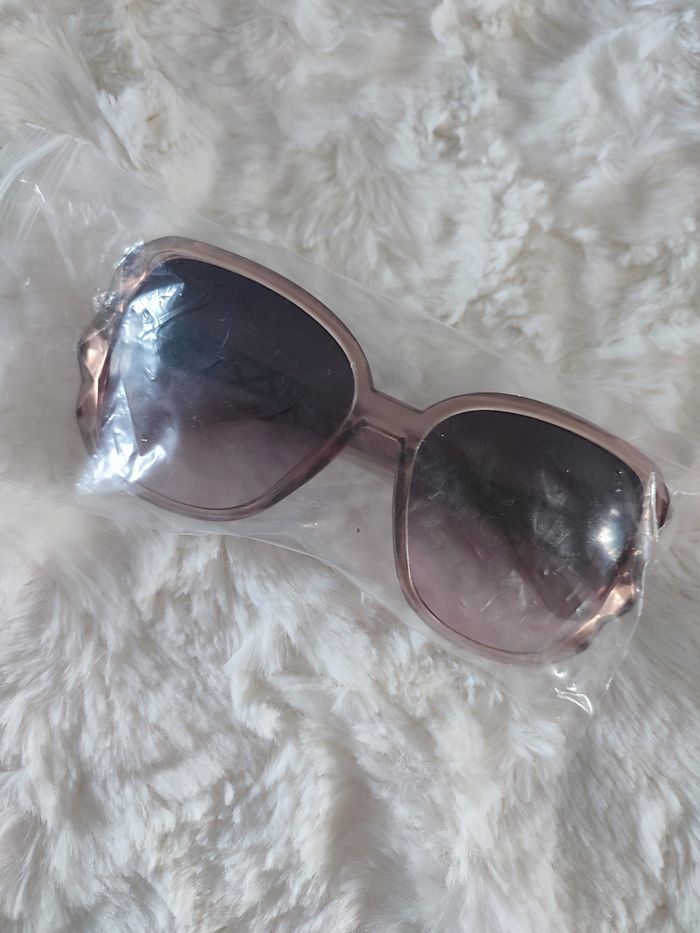 Lunette de soleil marron argenté et strass - photo numéro 4