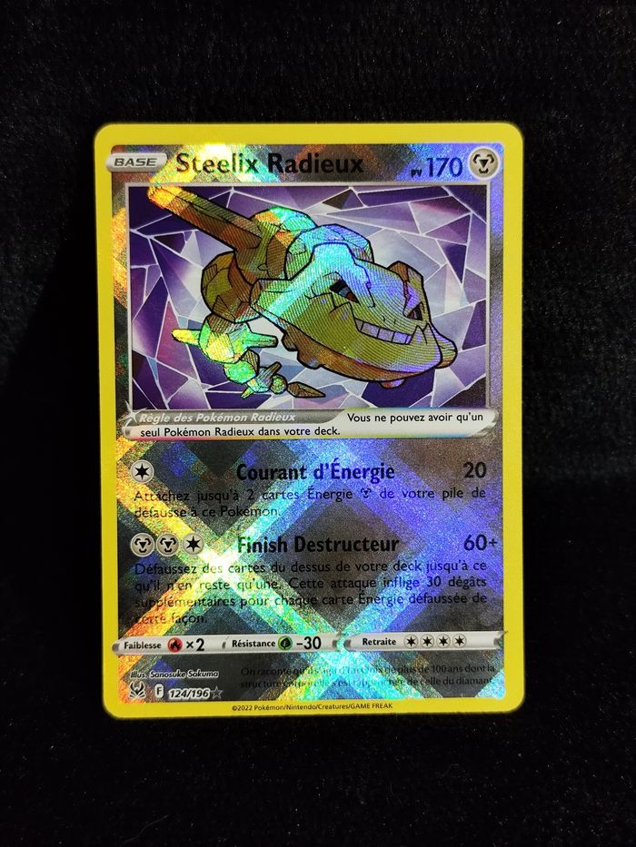 Carte Pokémon Steelix Radieux 124/196