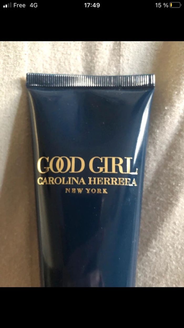 Carolina herrera good girl body lotion - photo numéro 2