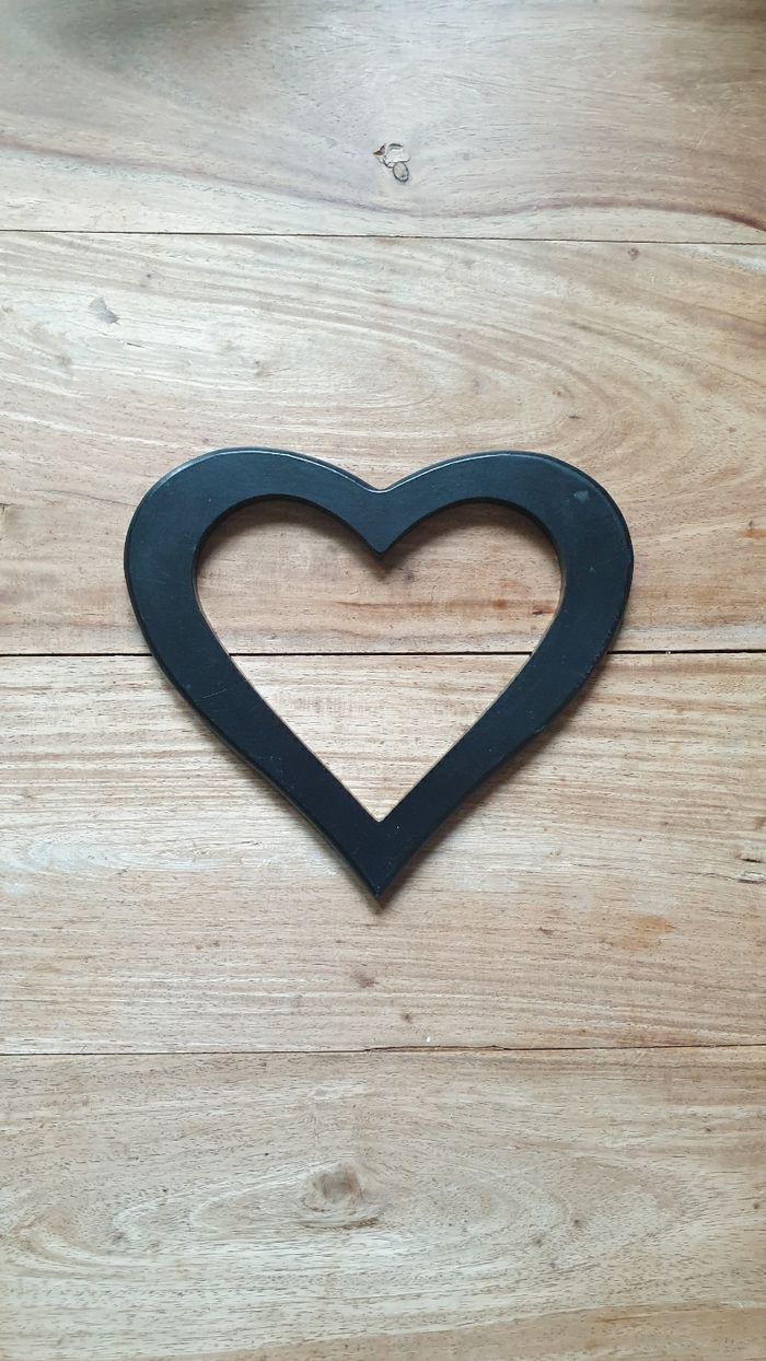 Loisirs créatifs décoration rideaux embase cœur bois noir