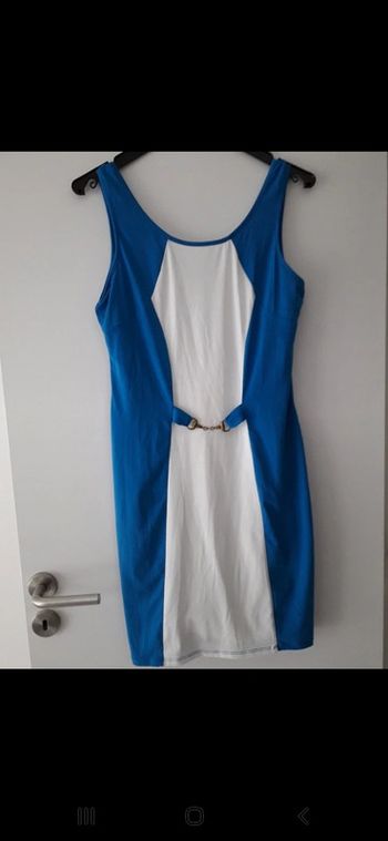 Robe K-design Taille M blanc et bleu