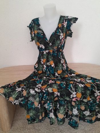 Robe d'été évasé 💫bas asymétrique 💫L'olive verte💫Taille 36-38