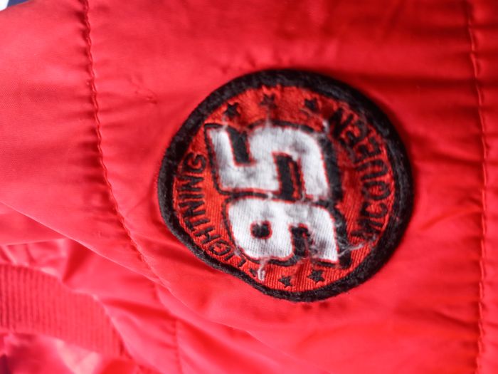 Blouson garçon rouge DISNEY PIXAR / CARS Taille 7/8 ans en bon état - photo numéro 5