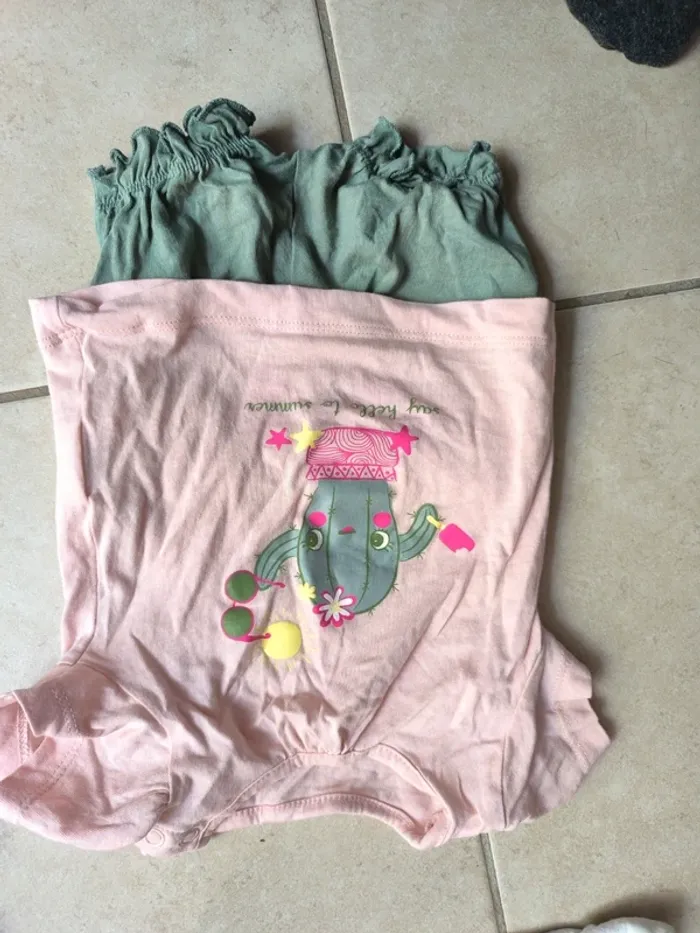 Lot vêtements 3 mois fille - photo numéro 17