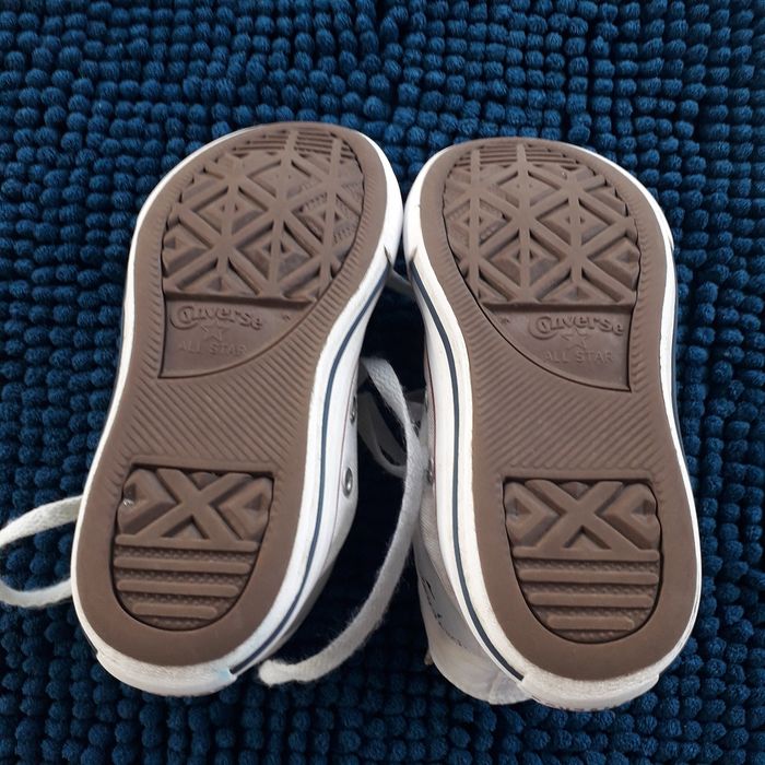 Baskets  Converse all stars pointure 29 - photo numéro 5