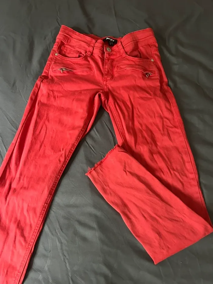 Jean rouge