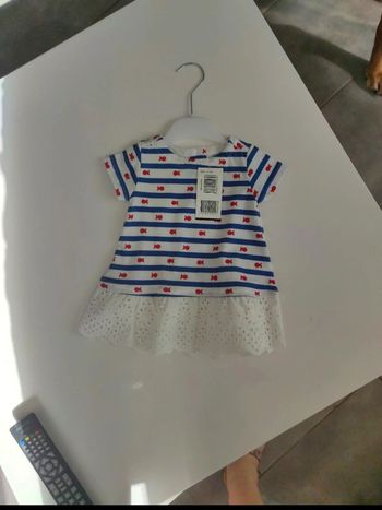 Robe 6 mois neuve
