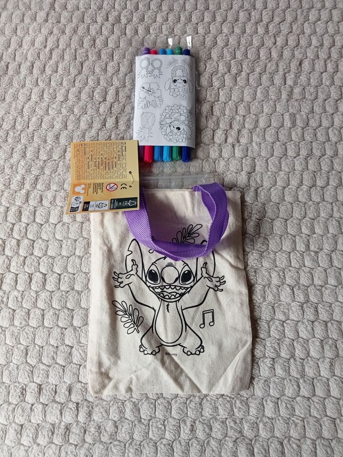 Sac a colorier Stitch