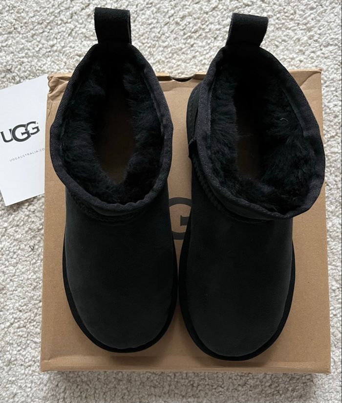 Bottines UGG Classic Ultra Mini Platform - Taille 38 - Neuves - photo numéro 7