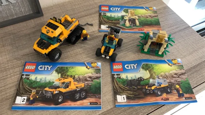 Lot de lego city n 60159 l excursion dans la jungle