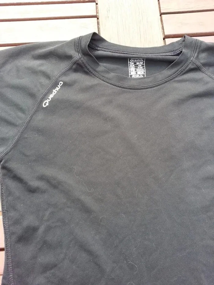 Tee-shirt noir Quechua, taille XS - photo numéro 2