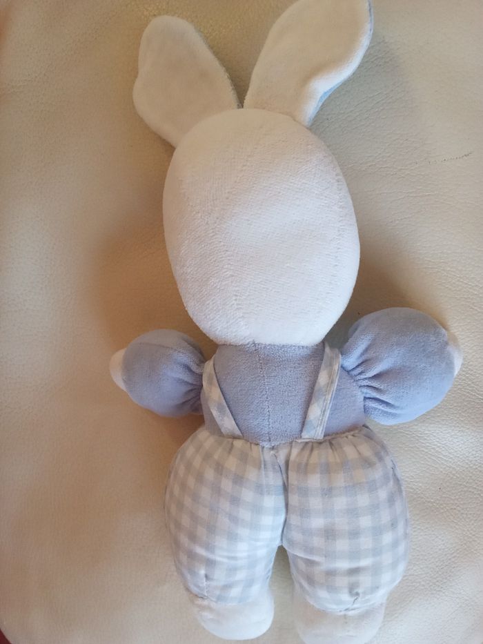 Doudou lapin blanc bleu vintage d'occasion 32cm  vichy carreaux yeux noirs durs plastique Natalys Nounours - photo numéro 3