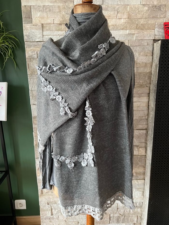 Écharpe grise - photo numéro 6