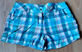 Short léger à carreaux