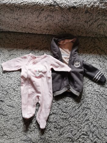 Lot vêtements bébé