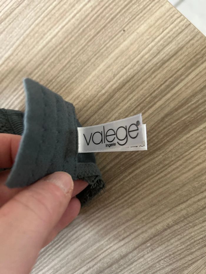 Soutien gorge dentelle valege - photo numéro 4