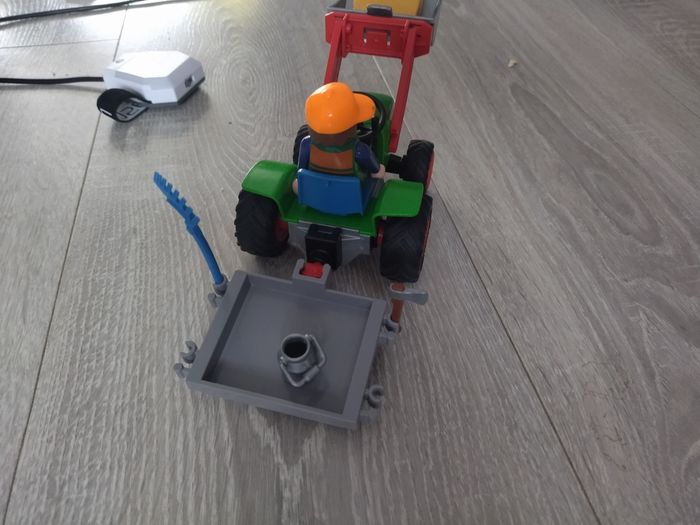 Petit tracteur playmobil - photo numéro 2