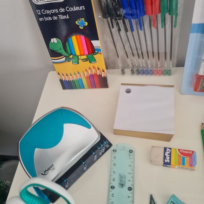 Lot de fournitures - photo numéro 4