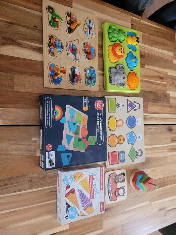 Lot jeux d'éveil