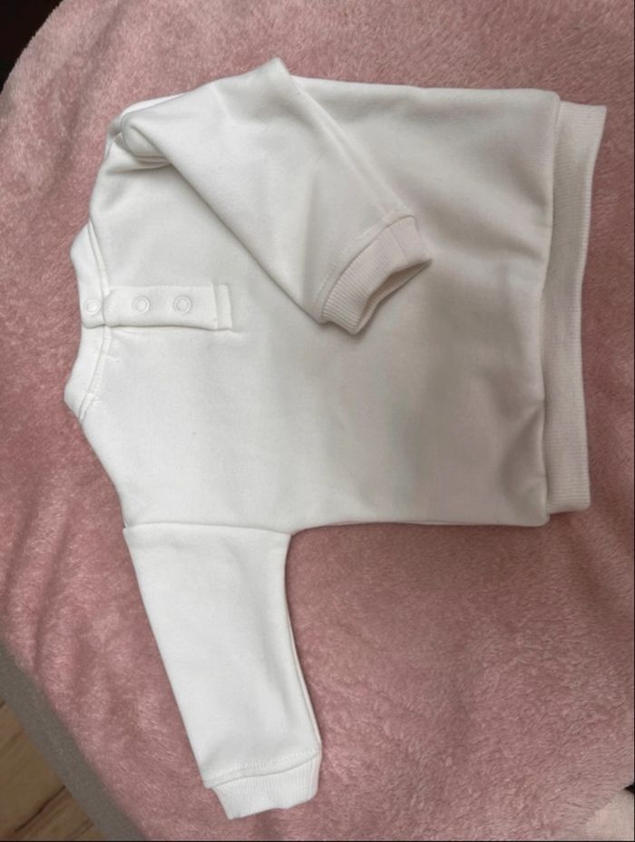 Pull blanc 1 mois - photo numéro 4