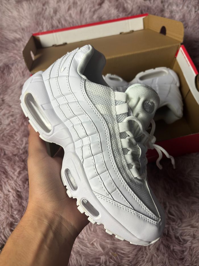 AirMax 95 Triple White blanche neuve taille 42