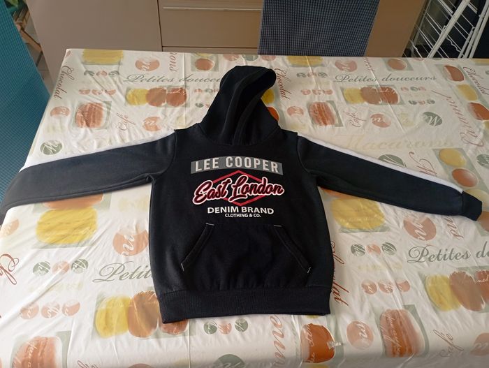 Sweat à capuche noir manches longues 10 ans Lee Cooper 3€