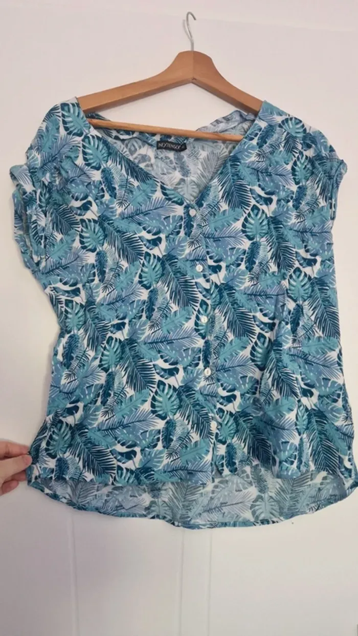 Top bleu motif