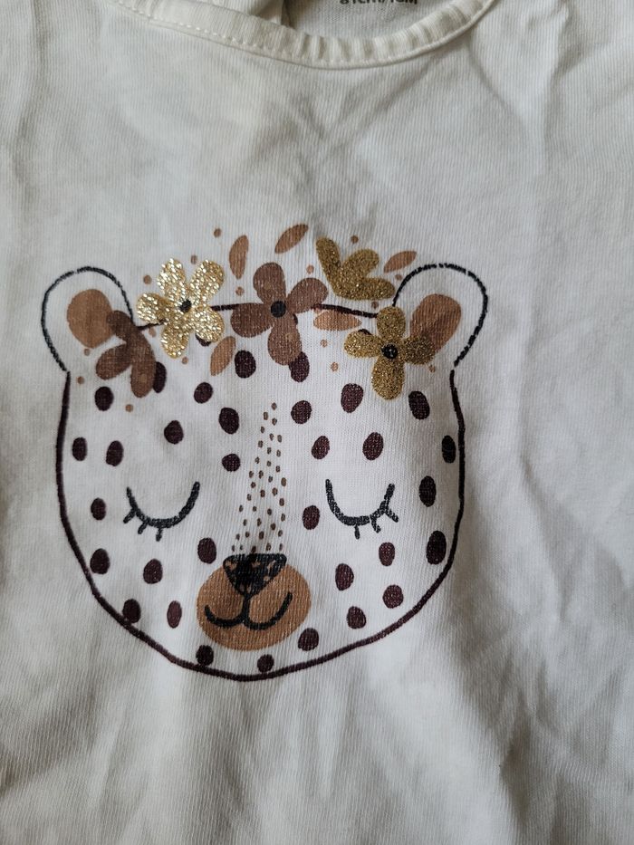 T-shirt manches longues léopard taille 18 mois - photo numéro 2